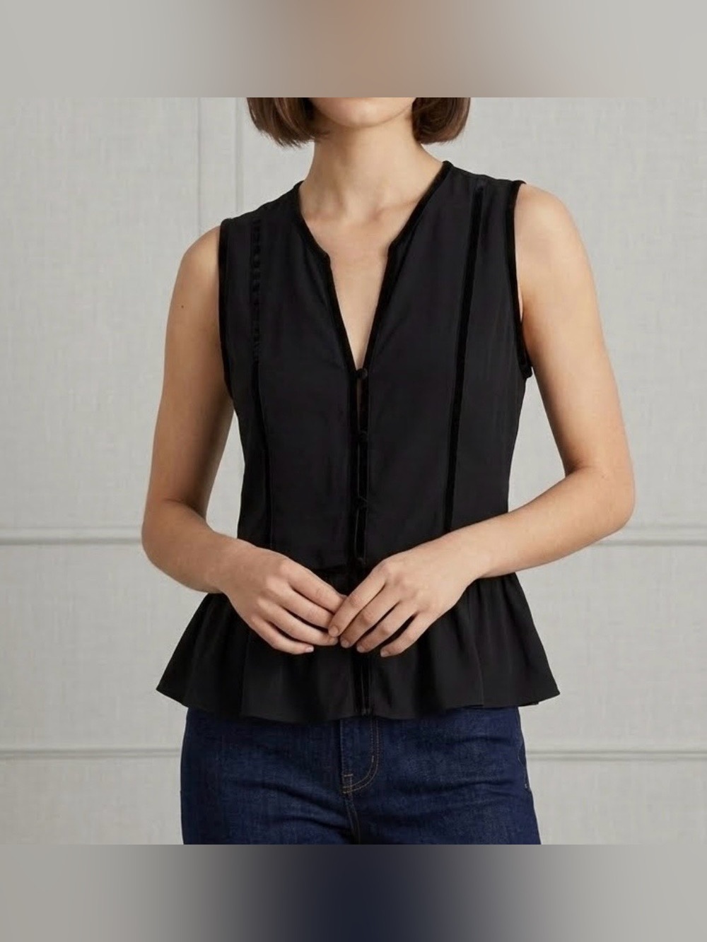 FRAME Black Velvet Trim Peplum Sleeveless Blouse V-Neck Button Front Size S CHIC